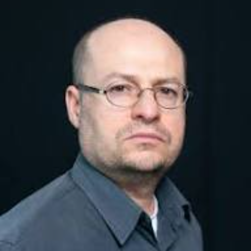 Speaker profile image for Paulo Santos E.