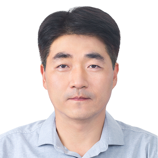 Seunghyun Lee